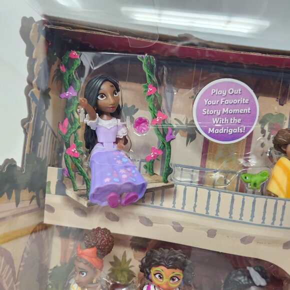 Disney Encanto "We Dont Talk About Bruno" Small Doll Set - Picture 4 of 11